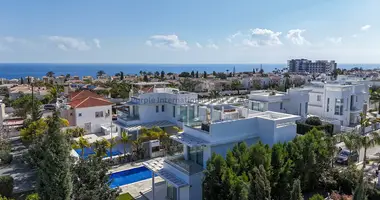 Villa 4 chambres dans Paralímni, Chypre