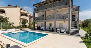 Отель 400 м² в Город Пула, Хорватия