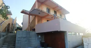 Maison 4 chambres dans Burtaisi, Monténégro