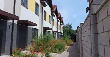 Haus 4 zimmer in Lymanka, Ukraine