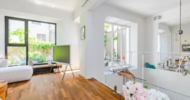 Квартира 5 комнат в Варшава, Польша