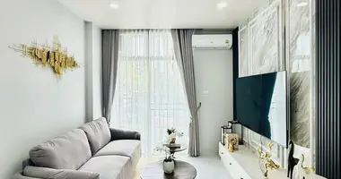 Condo 2 chambres dans Nong Prue, Thaïlande