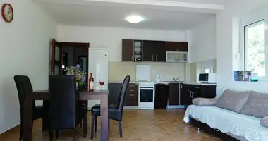 Wohnung 3 zimmer in Buljarica, Montenegro