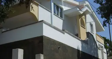 Дом 4 спальни в Кунье, Черногория