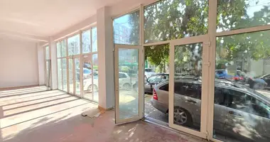 Propriété commerciale 260 m² dans Tirana, Albanie