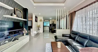Dom 4 pokoi w Huai Yai, Tajlandia