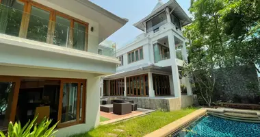 Дом 5 спален в Na Kluea, Таиланд