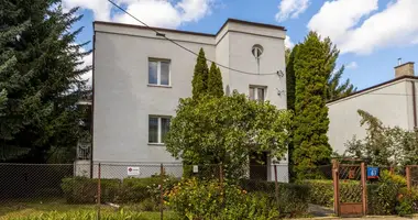 House 10 rooms in Warsaw, Poland