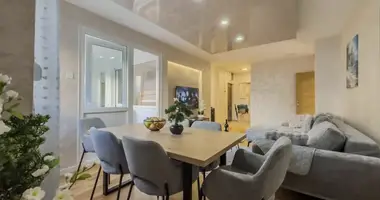 Apartamento 3 habitaciones en Tivat, Montenegro