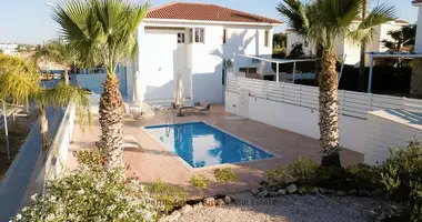 Villa en Paralimni, Chipre
