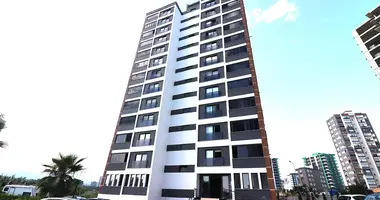 Wohnung 5 zimmer in Mezitli, Türkei