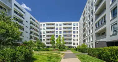 Mieszkanie 3 pokoi w Warszawa, Polska