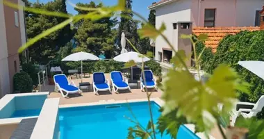 Hotel 460 m² in Trau, Kroatien