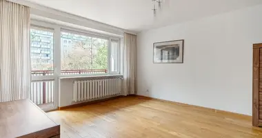 Квартира 3 комнаты в Варшава, Польша