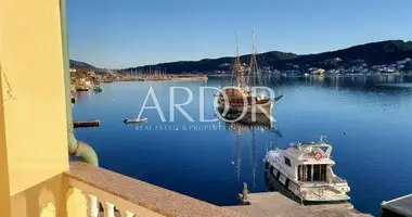 Appartement 3 chambres dans Supetarska Draga, Croatie