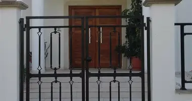 Haus 4 Schlafzimmer in Agia Varvara, Zypern