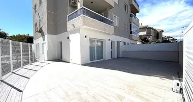 Mieszkanie 3 pokoi w Torrevieja, Hiszpania