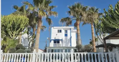 Dom 4 pokoi w Zygi, Cypr