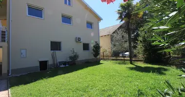 9 bedroom house in Ulcinj, Montenegro