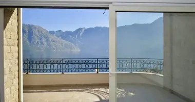 Apartamento 3 habitaciones en 7 Seaview Penthouse Kotor Bay, Montenegro