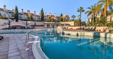 Studio apartment 4 bedrooms in Loule, Portugal