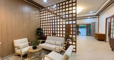 Maison 4 chambres dans Nong Prue, Thaïlande