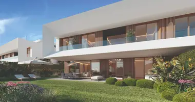 4 bedroom apartment in Estepona, Spain