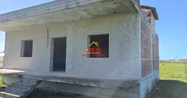 Casa en Dukas, Albania