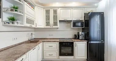 Apartamento 3 habitaciones en Minsk, Belarús