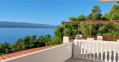 Отель 364 м² в Омиш, Хорватия