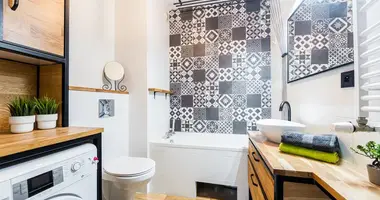 Квартира 2 комнаты в Варшава, Польша