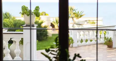Apartment 6 bedrooms in Montenegro