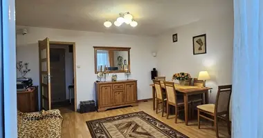 Wohnung 4 zimmer in Warschau, Polen