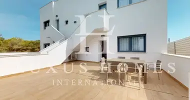 Mieszkanie 3 pokoi w Torrevieja, Hiszpania