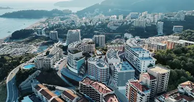 Apartamento 4 habitaciones en Becici, Montenegro