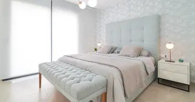 2 bedroom apartment in Estepona, Spain