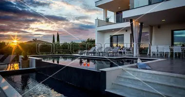 Casa 5 habitaciones en Rogovici, Croacia