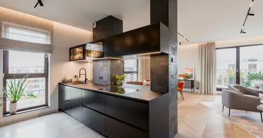 4 bedroom apartment in Warsaw, Poland