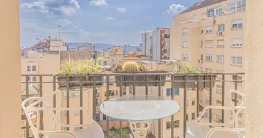 5 bedroom apartment in Barcelona, Spain