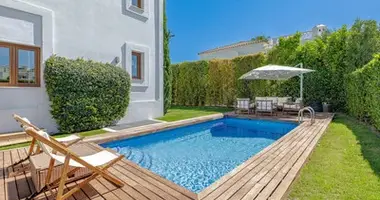 Haus 4 Schlafzimmer in Estepona, Spanien