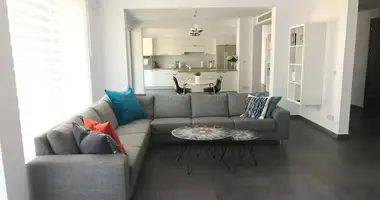 Mieszkanie 4 pokoi w Limassol, Cypr