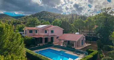 Apartamento 4 habitaciones en Mosfiloti, Chipre