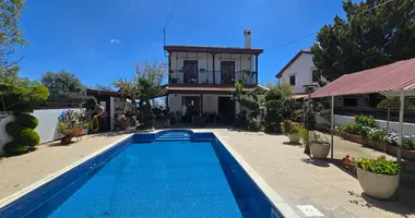 4 bedroom house in Lofou, Cyprus