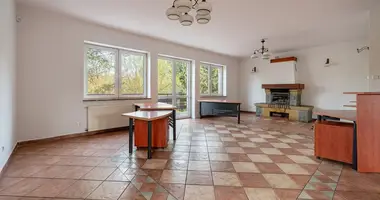 3 bedroom house in Warsaw, Poland