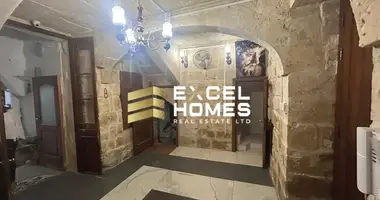 4 bedroom house in Qormi, Malta