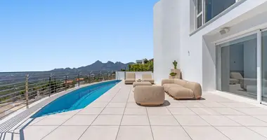 Villa 4 bedrooms in Altea, Spain