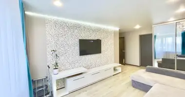 Apartamento 3 habitaciones en Borisov, Belarús