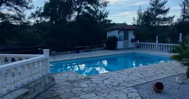 Haus 3 Schlafzimmer in Louvaras, Zypern