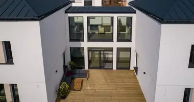 Haus 8 zimmer in Warschau, Polen