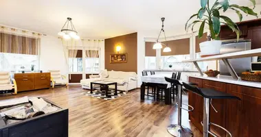 Haus 4 zimmer in Warschau, Polen